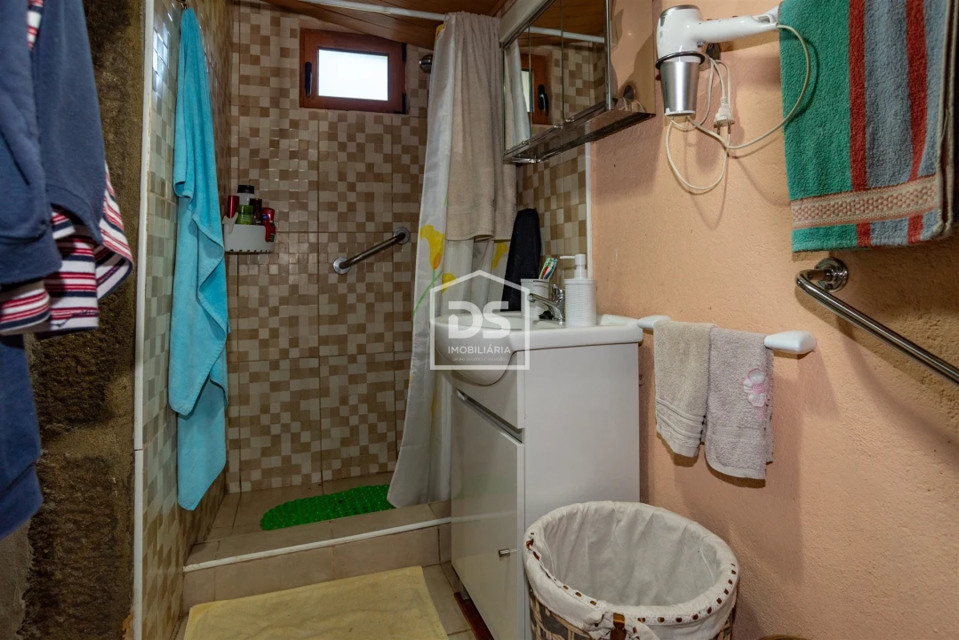 Moradia T3 para Venda em Ferreiros de Tendais Foto 13