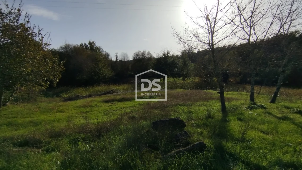 Terreno para Venda em Oliveira do Conde Foto 2
