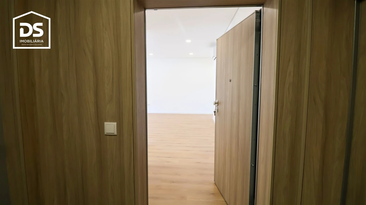 Apartamento T3 para Venda em Currelos, Papízios e Sobral Foto 2