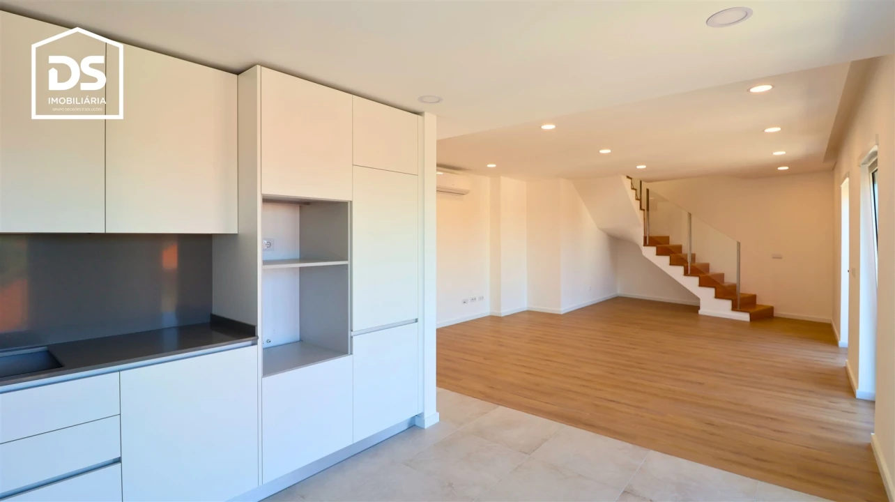 Apartamento T3 para Venda em Currelos, Papízios e Sobral Foto 26