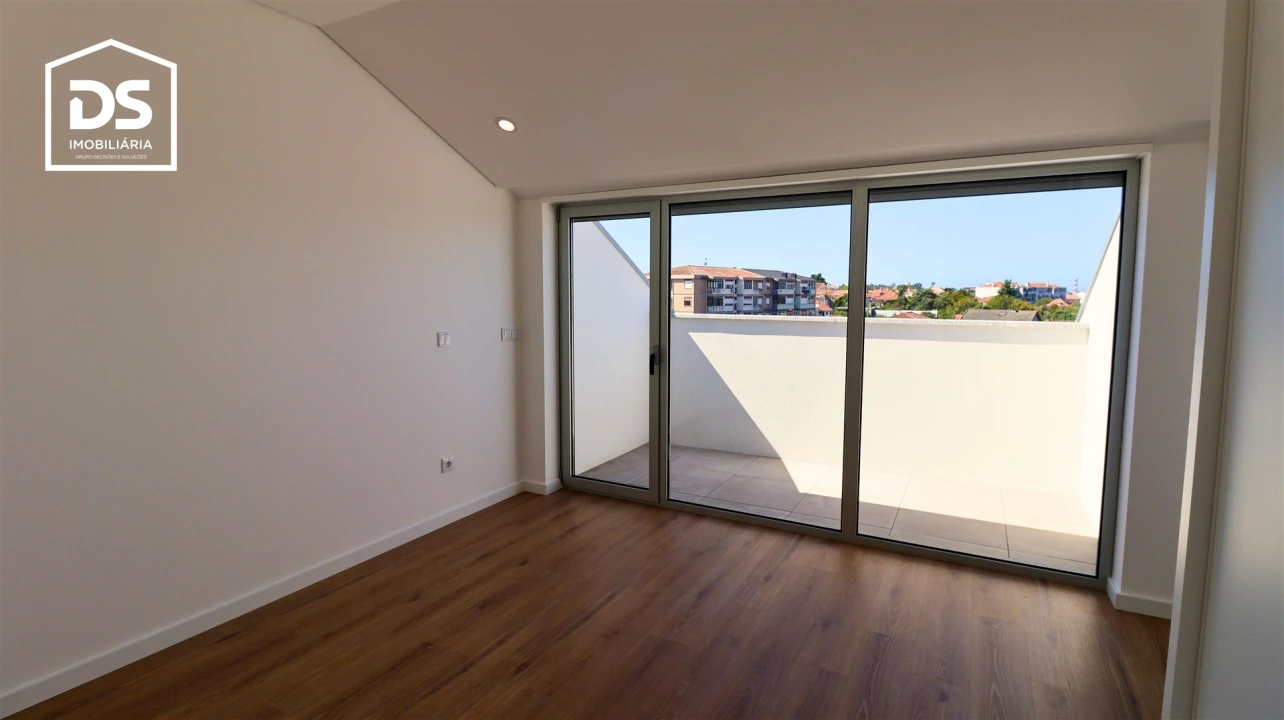 Apartamento T3 para Venda em Currelos, Papízios e Sobral Foto 21