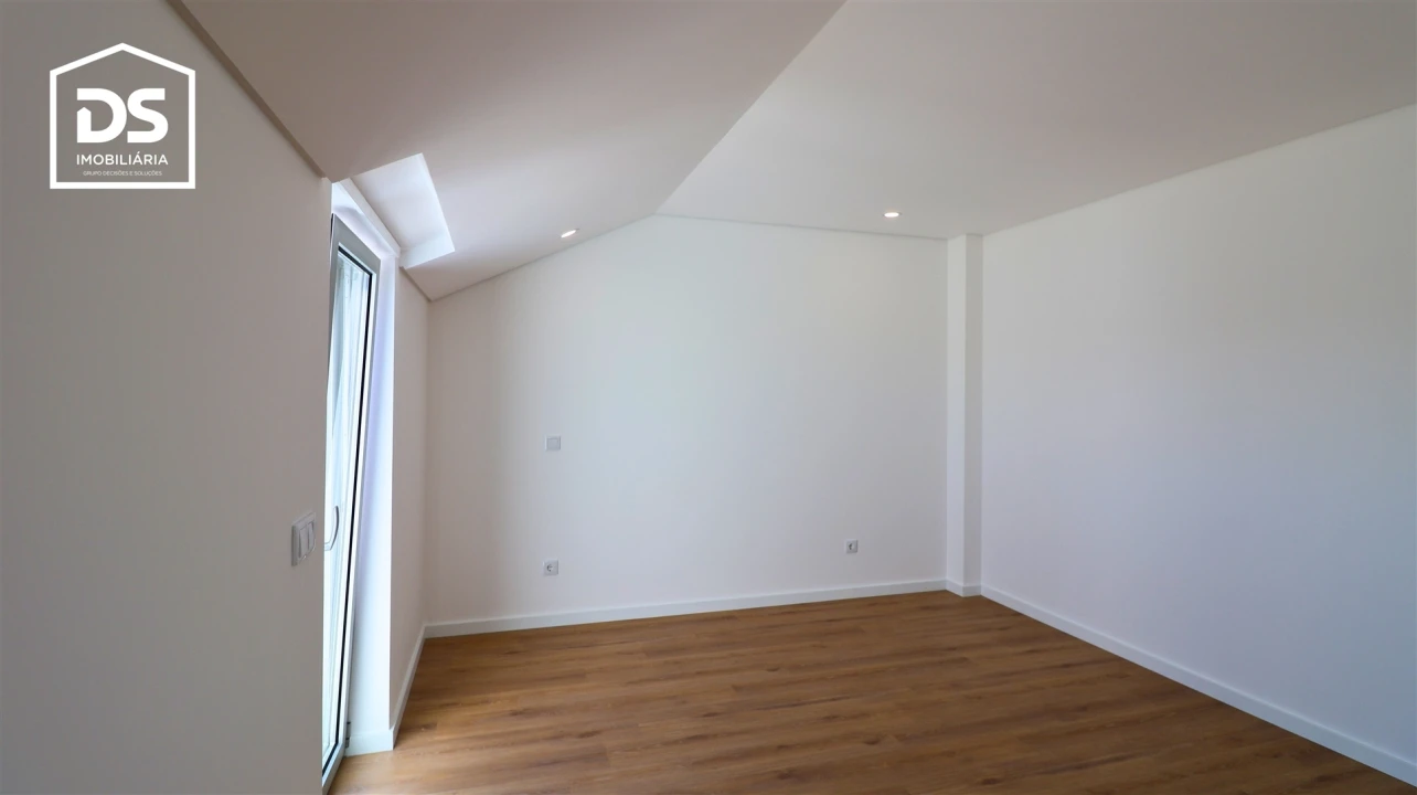 Apartamento T3 para Venda em Currelos, Papízios e Sobral Foto 19