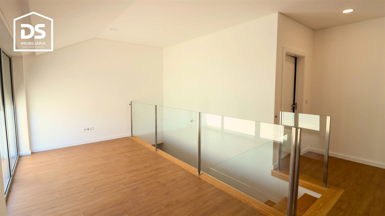 Apartamento T3 para Venda em Currelos, Papízios e Sobral Foto 33