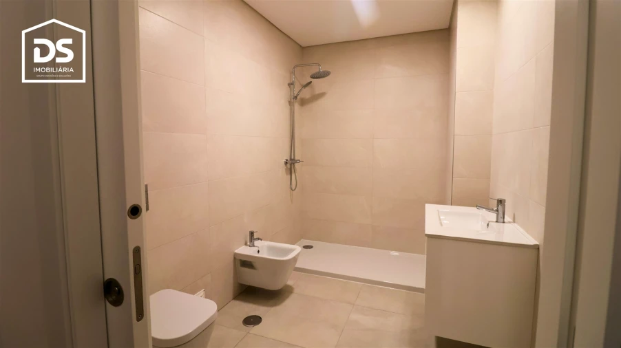 Apartamento T3 para Venda em Currelos, Papízios e Sobral Foto 8