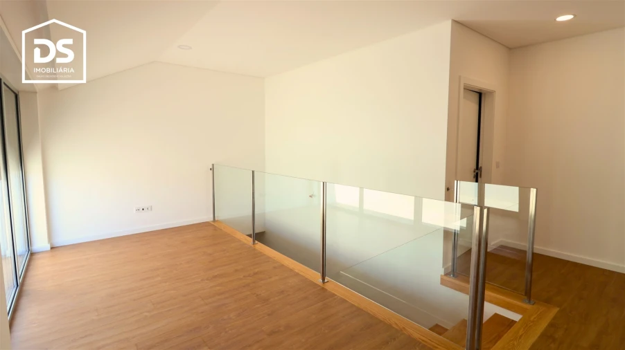 Apartamento T3 para Venda em Currelos, Papízios e Sobral Foto 33