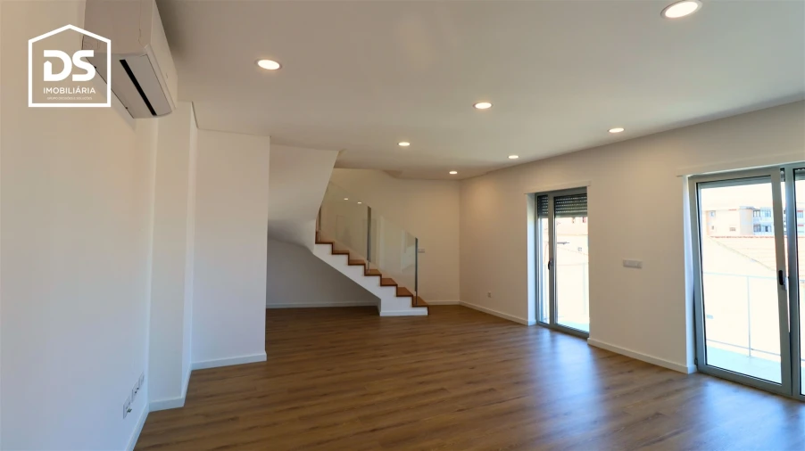 Apartamento T3 para Venda em Currelos, Papízios e Sobral Foto 25