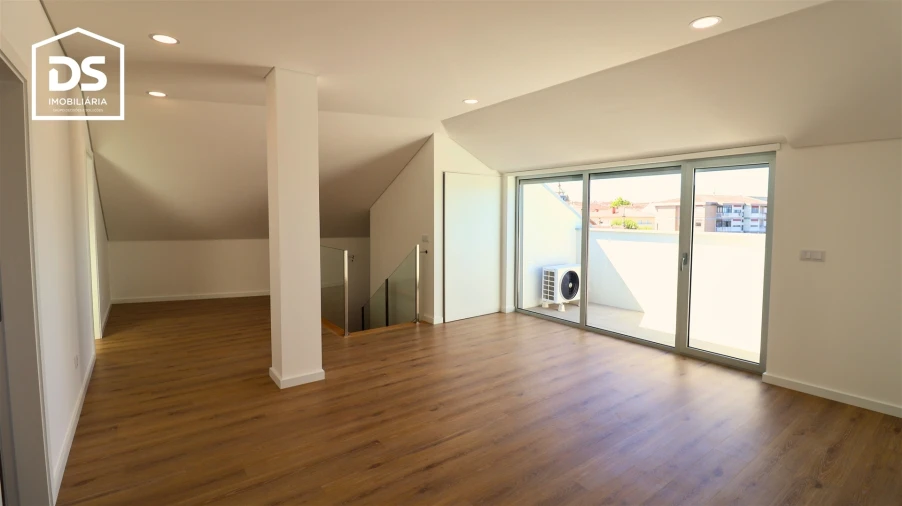 Apartamento T3 para Venda em Currelos, Papízios e Sobral Foto 24