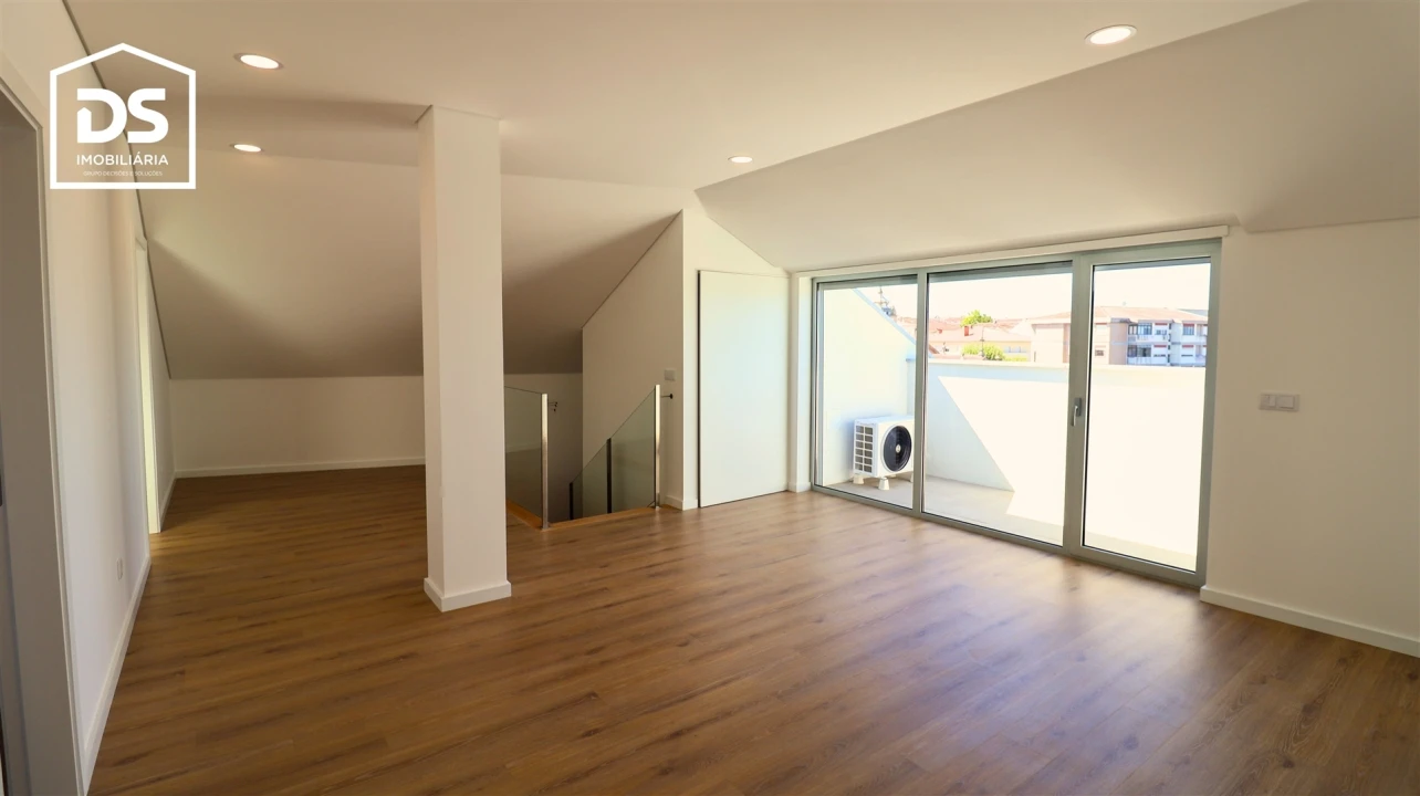 Apartamento T3 para Venda em Currelos, Papízios e Sobral Foto 24