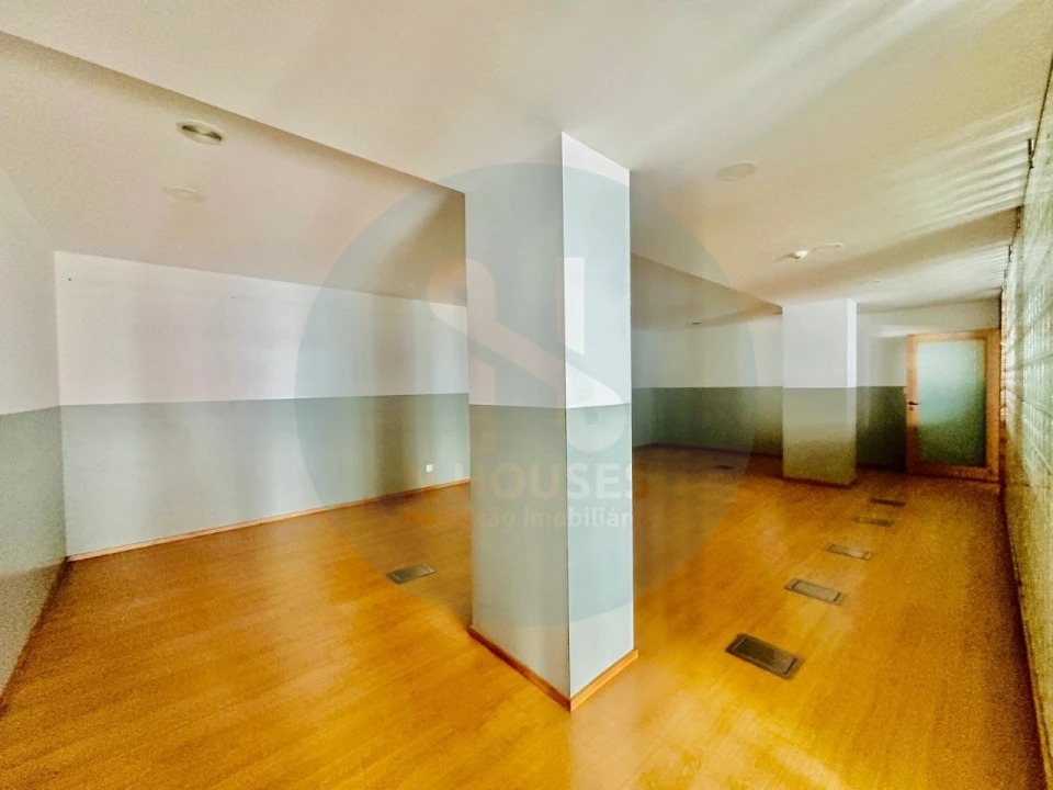 Escritório para Venda em São Vitor (Braga) Foto 12