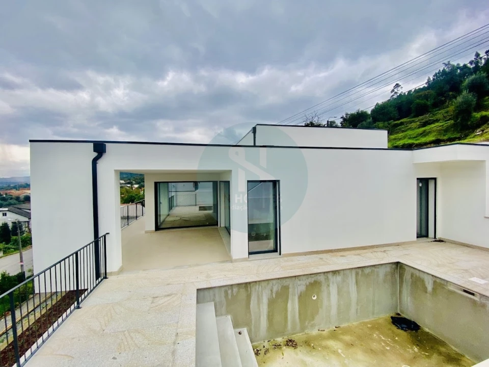 Moradia T3 para Venda em Ribeira Foto 8