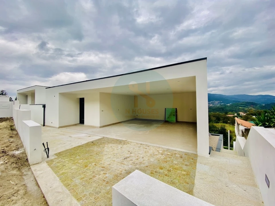 Moradia T3 para Venda em Ribeira Foto 21