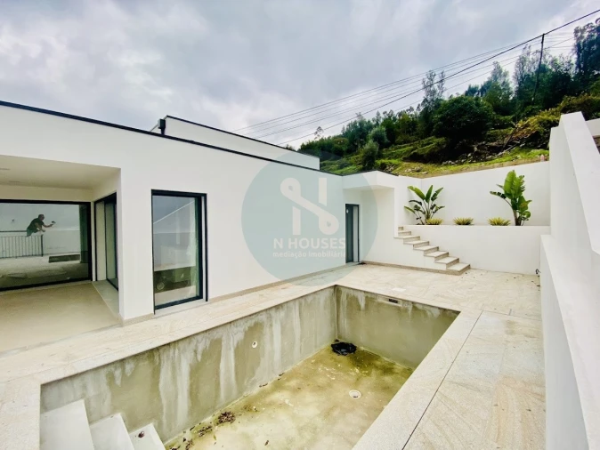 Moradia T3 para Venda em Ribeira Foto 7