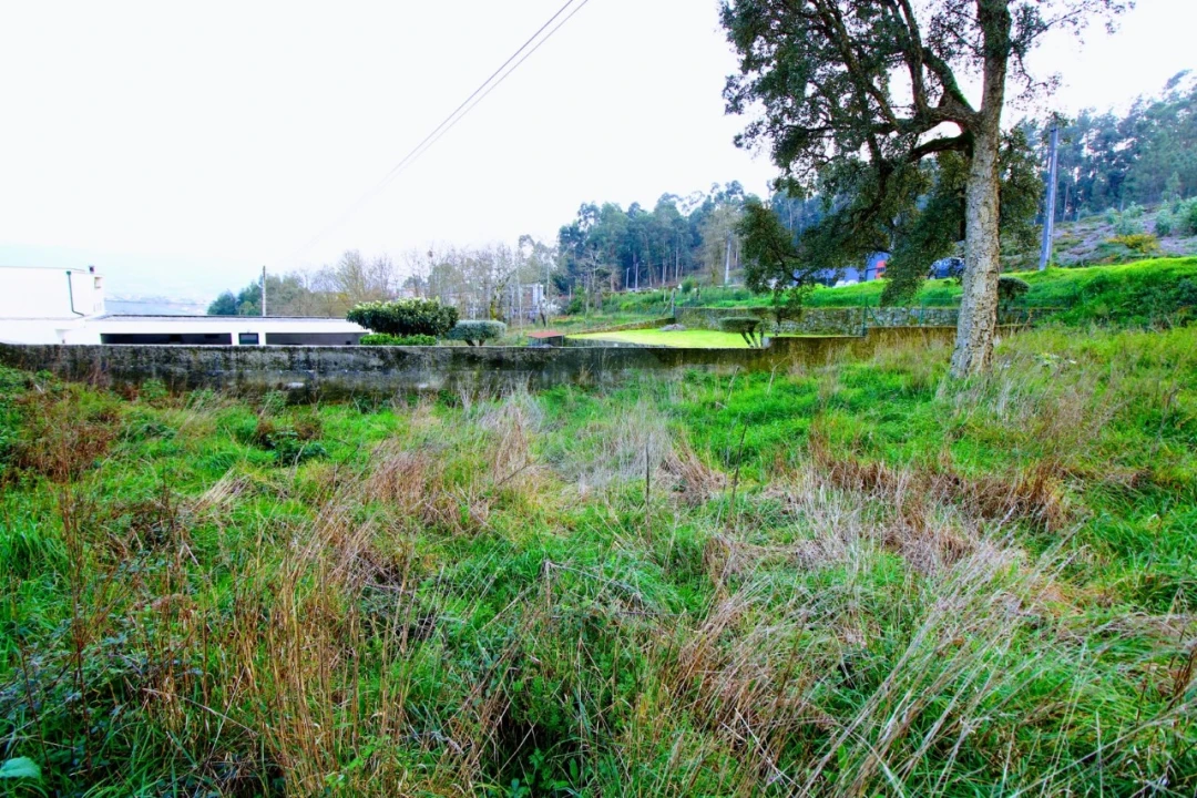 Terreno para Venda em Arcozelo Foto 5