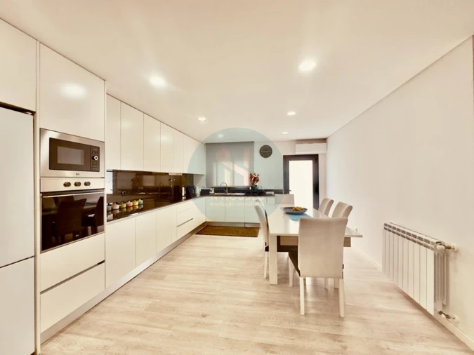 Moradia T3 para Venda em Lanhoso Foto 5