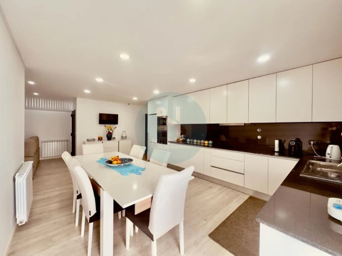 Moradia T3 para Venda em Lanhoso Foto 6