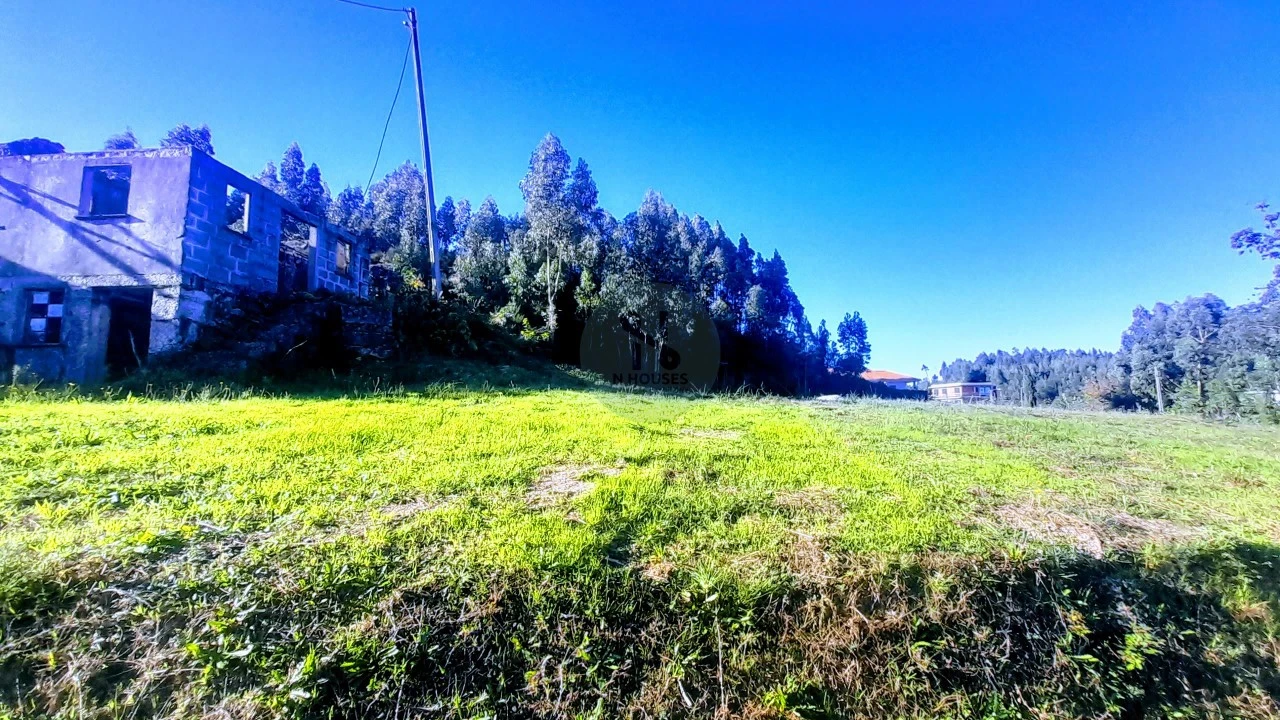 Terreno para Venda em Espinho Foto 1