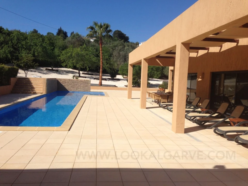 Moradia T5 para Venda em Lagos (São Sebastião e Santa Maria) Foto 8