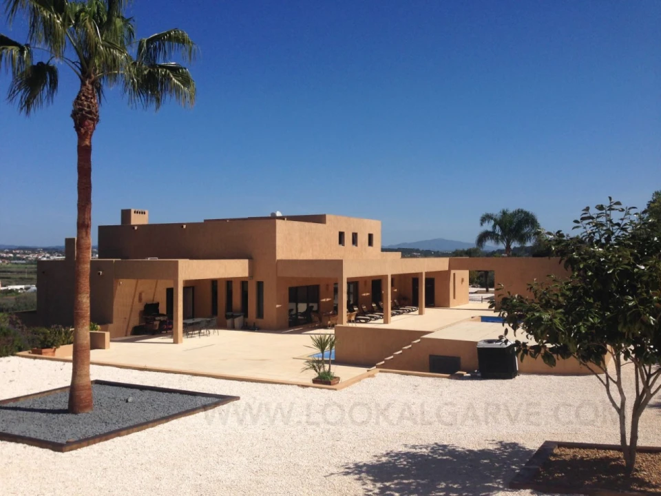 Moradia T5 para Venda em Lagos (São Sebastião e Santa Maria) Foto 4