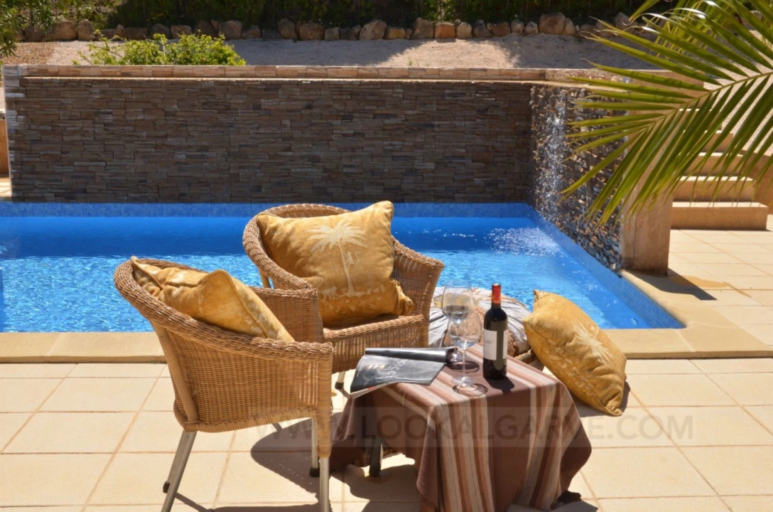 Moradia T5 para Venda em Lagos (São Sebastião e Santa Maria) Foto 3