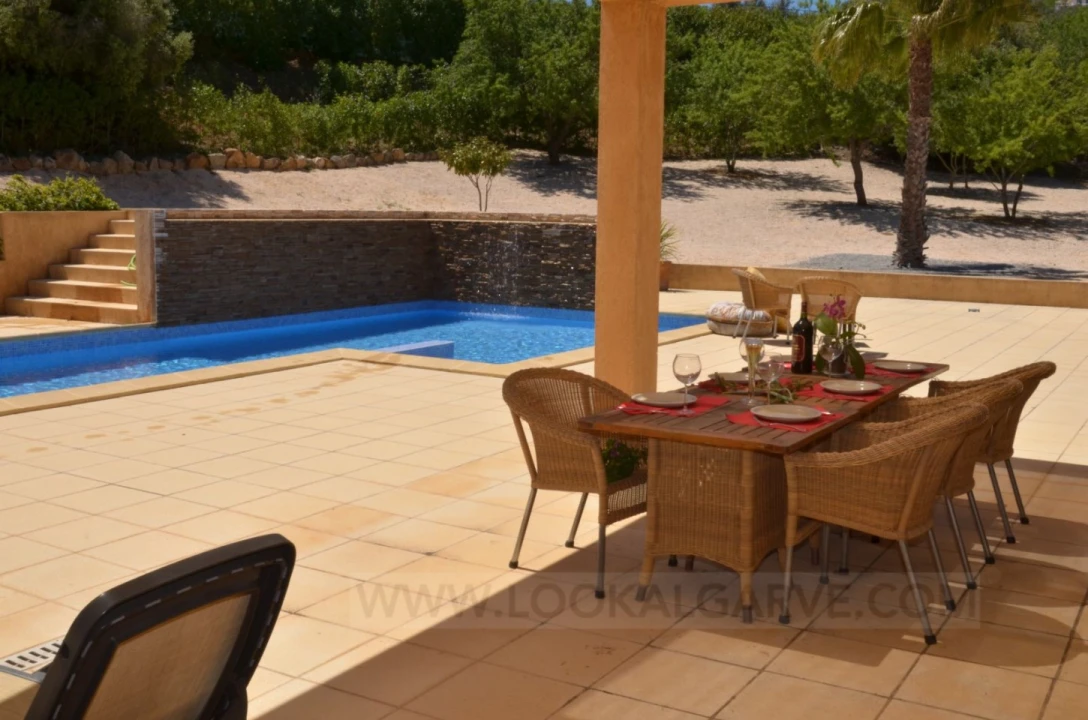 Moradia T5 para Venda em Lagos (São Sebastião e Santa Maria) Foto 14