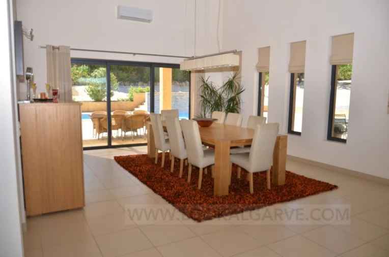 Moradia T5 para Venda em Lagos (São Sebastião e Santa Maria) Foto 28