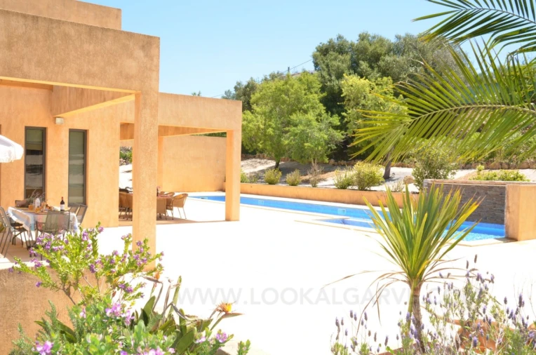 Moradia T5 para Venda em Lagos (São Sebastião e Santa Maria) Foto 24