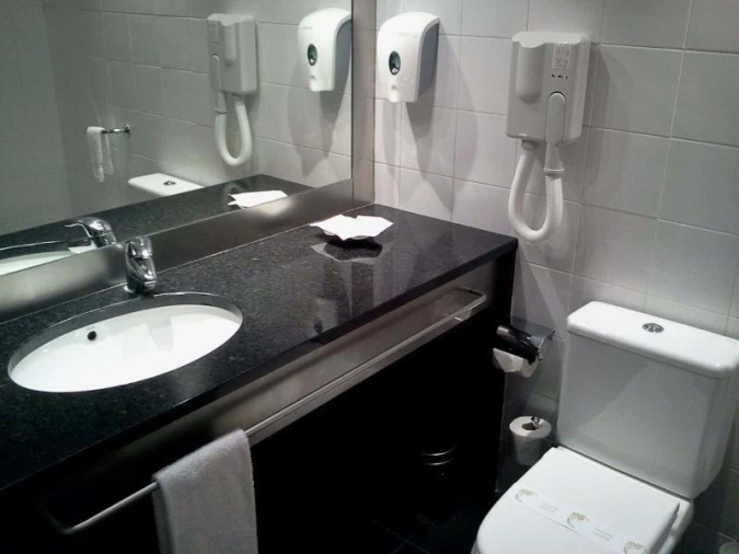 Negócio para Venda em Vila do Porto Foto 15