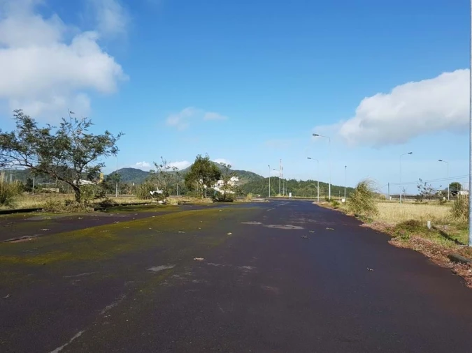 Terreno para Venda em Pico da Pedra Foto 2