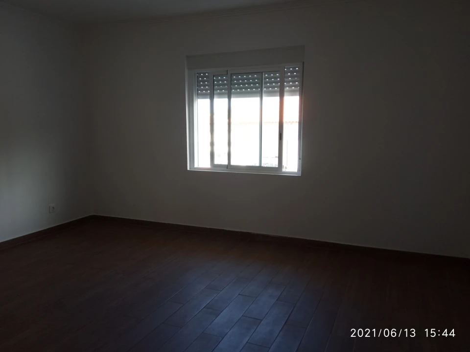 Apartamento T2 para Venda em Biscoitos Foto 7