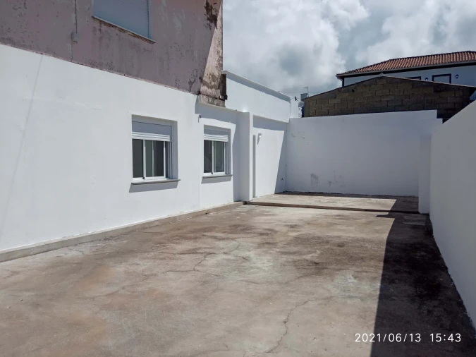 Apartamento T2 para Venda em Biscoitos Foto 12