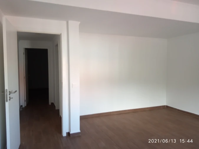 Apartamento T2 para Venda em Biscoitos Foto 6