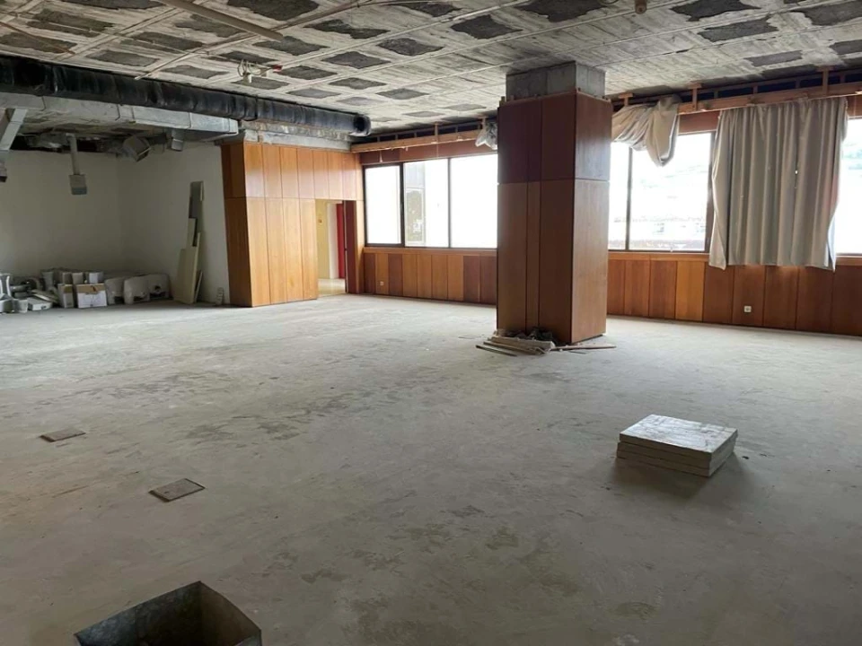 Negócio para Arrendamento em Ponta Delgada (São José) Foto 1