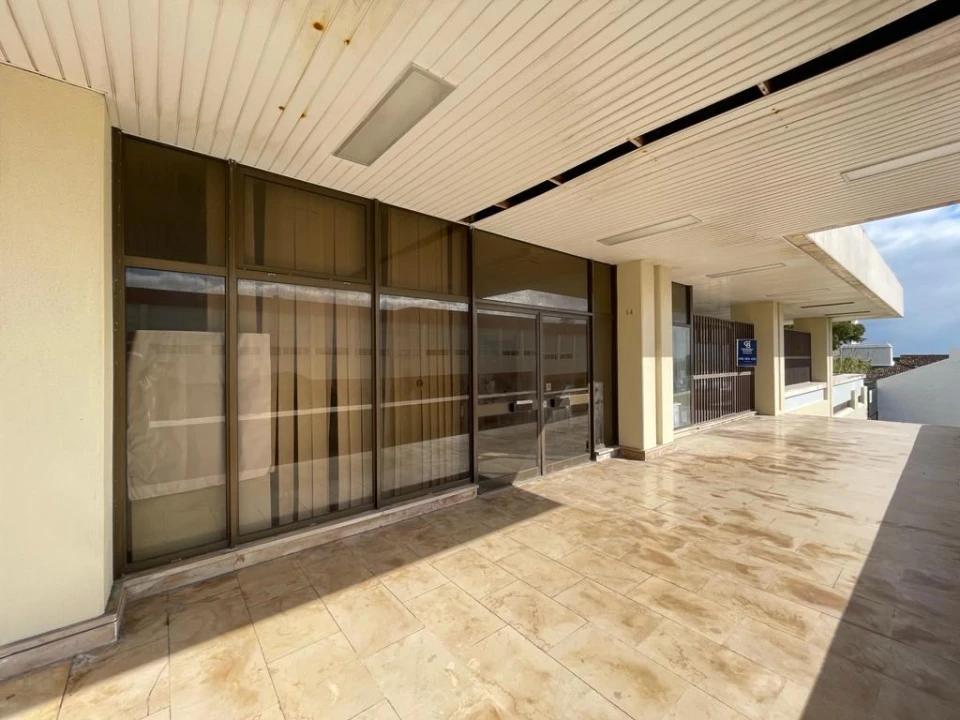 Negócio para Arrendamento em Ponta Delgada (São José) Foto 3