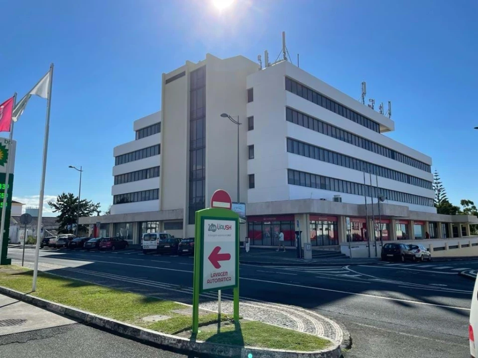 Prédio para Venda em Ponta Delgada (São José) Foto 1