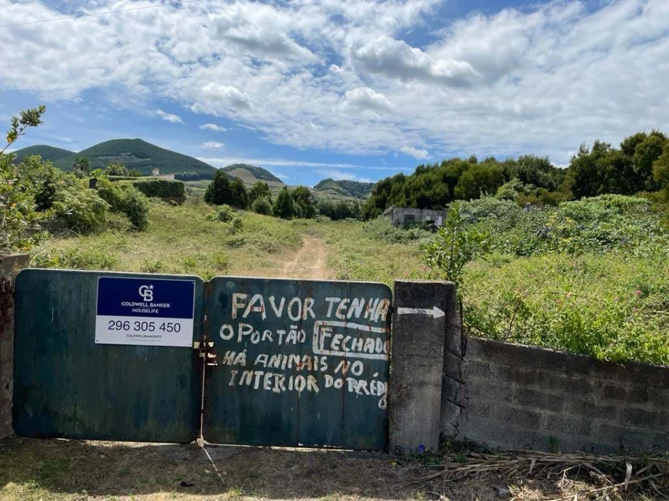 Terreno para Venda em Fenais da Luz Foto 4