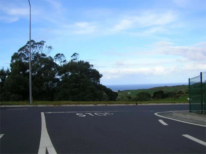 Terreno para Venda em Rabo de Peixe Foto 2