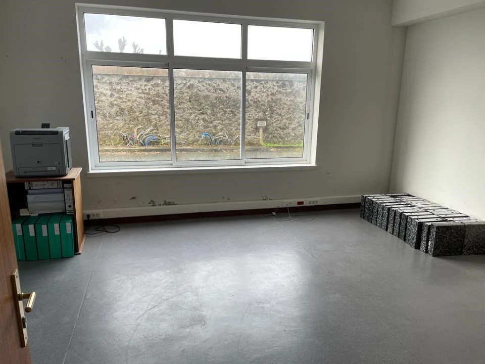 Prédio para Venda em Rosto do Cão (São Roque) Foto 7