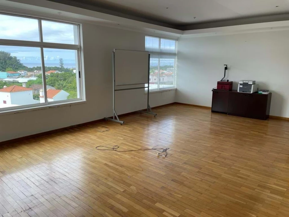 Prédio para Venda em Rosto do Cão (São Roque) Foto 36