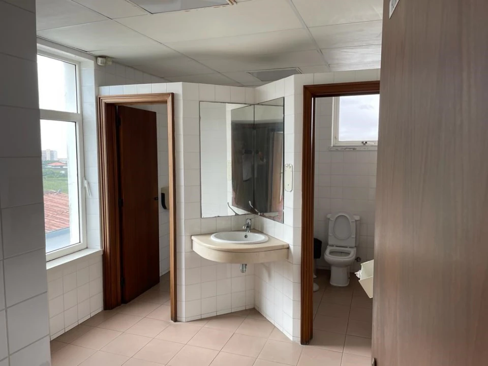 Prédio para Venda em Rosto do Cão (São Roque) Foto 25