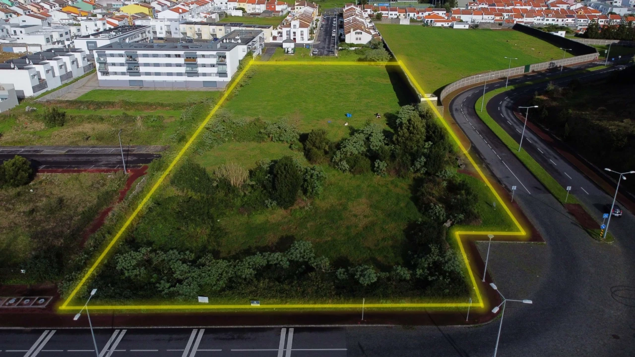 Terreno para Venda em Fajã de Cima Foto 10