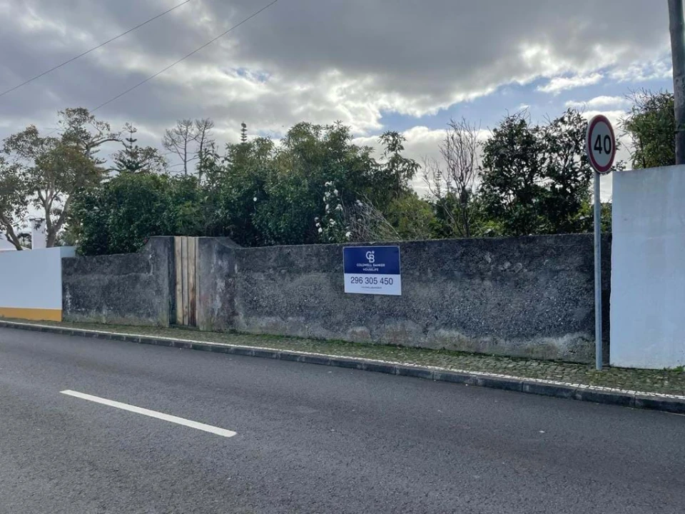 Terreno para Venda em Agua de Pau Foto 1