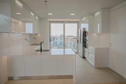 Apartamento T4 para Venda em Ponta Delgada (São José)