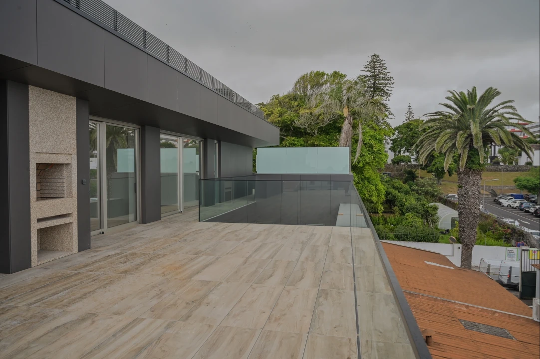Apartamento T4 para Venda em Ponta Delgada (São José) Foto 28