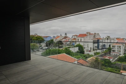 Apartamento T3 para Venda em Ponta Delgada (São José)