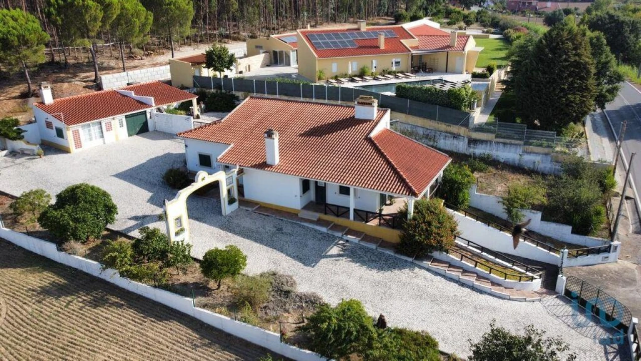 Moradia T5 para Venda em Abrã Foto 2