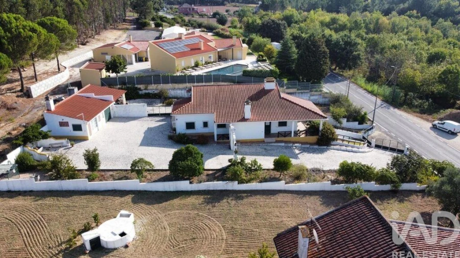 Moradia T5 para Venda em Abrã Foto 30