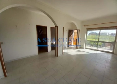 Moradia T2 para Venda em São Francisco
