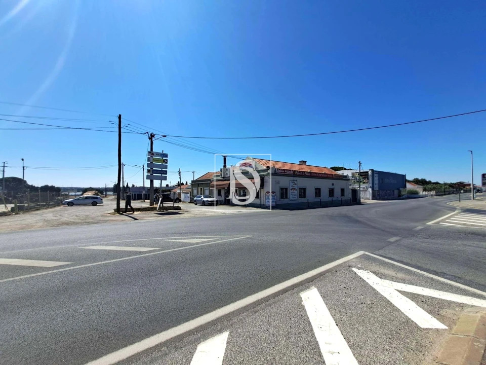 Negócio para Venda em Palhais e Coina Foto 3