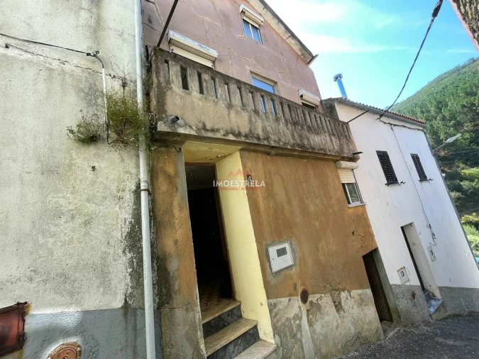Moradia T2 para Venda em Sazes da Beira