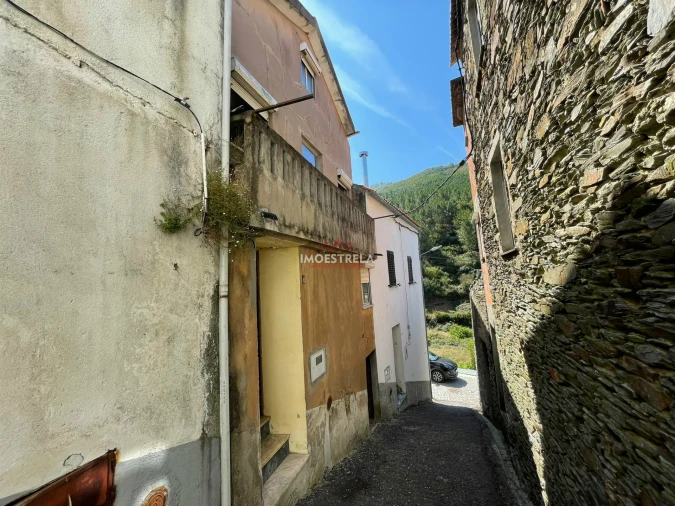 Moradia T2 para Venda em Sazes da Beira Foto 6